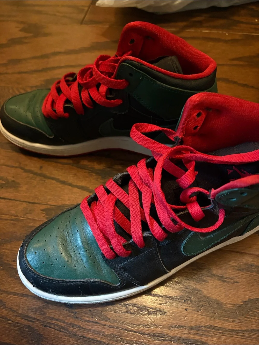 Jordan Boys High-Top Sneakers in Green, Black & Red